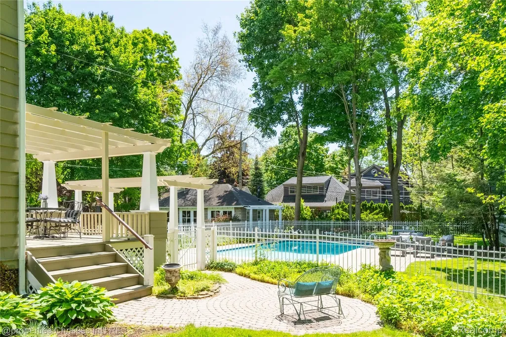 761 Thayer Boulevard Northville City MI 48167