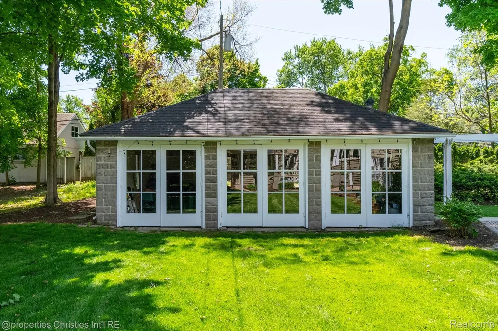 761 Thayer Boulevard Northville City MI 48167