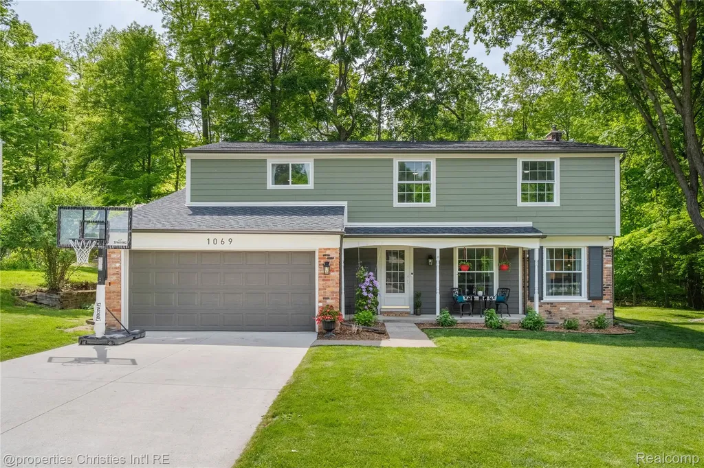 1069 Grace Court Northville City MI 48167