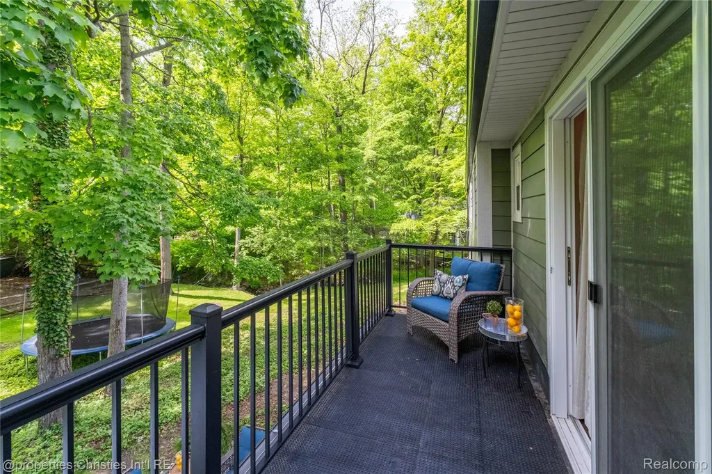 1069 Grace Court Northville City MI 48167