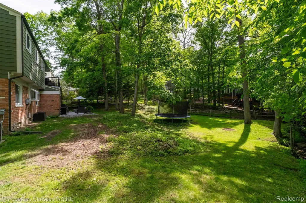 1069 Grace Court Northville City MI 48167