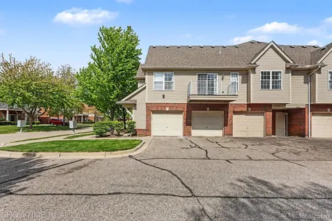 8568 Heywood Circle Sterling Heights City MI 48312