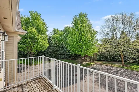 8568 Heywood Circle Sterling Heights City MI 48312