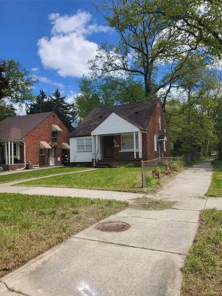 19400 Sunderland Road Detroit City MI 48219