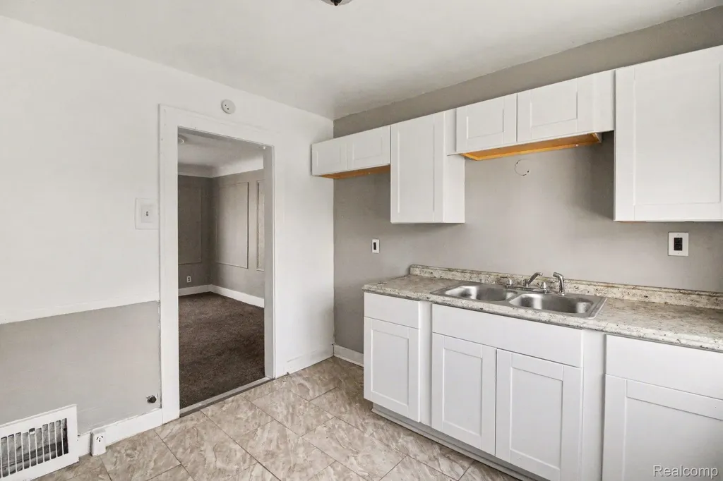16728-16730 Woodingham Drive Detroit City MI 48221