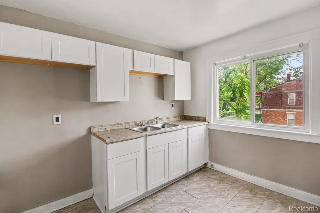 16728-16730 Woodingham Drive Detroit City MI 48221