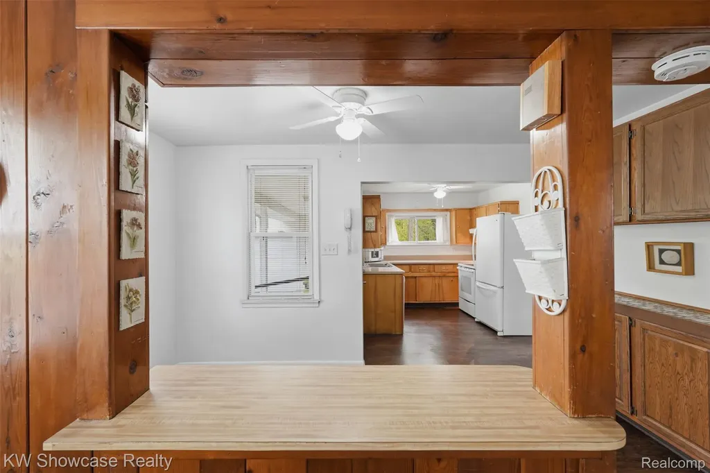 215 Endwell Street Novi City MI 48377