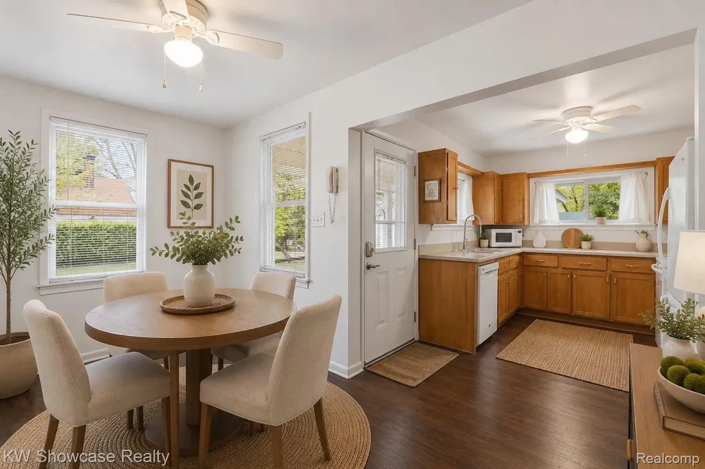 215 Endwell Street Novi City MI 48377