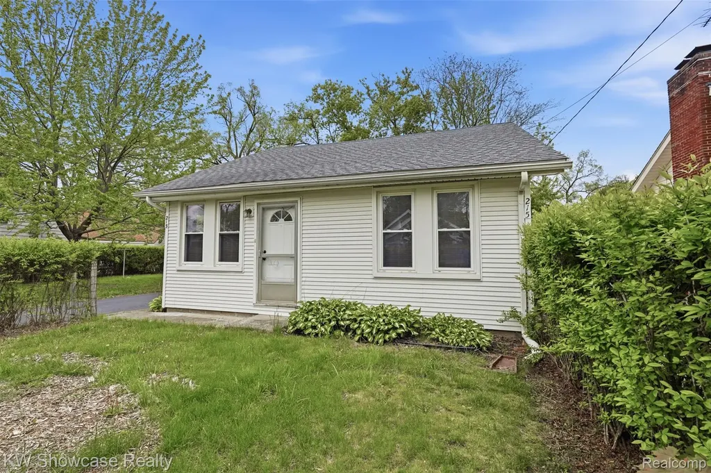 215 Endwell Street Novi City MI 48377