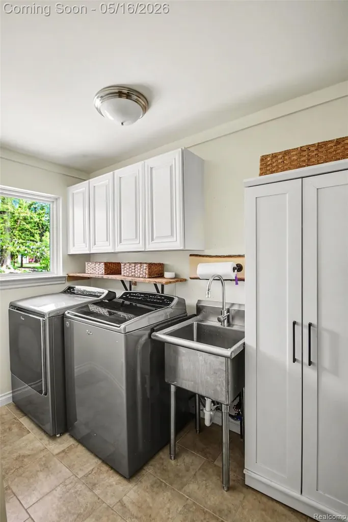 2982 Powderhorn Ridge Road Rochester Hills City MI 48309