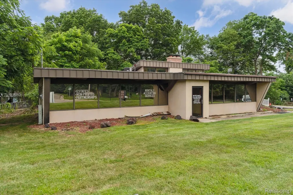 610 E Grand Blanc Road Grand Blanc City MI 48439