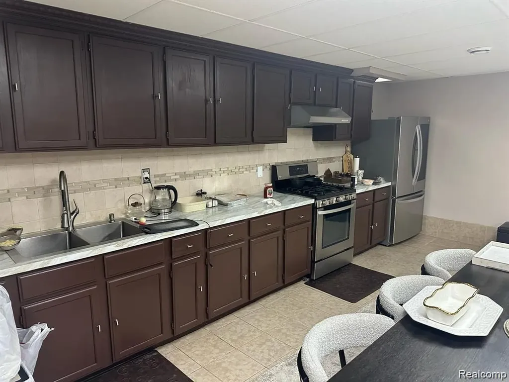 55 Morross Circle Dearborn City MI 48126