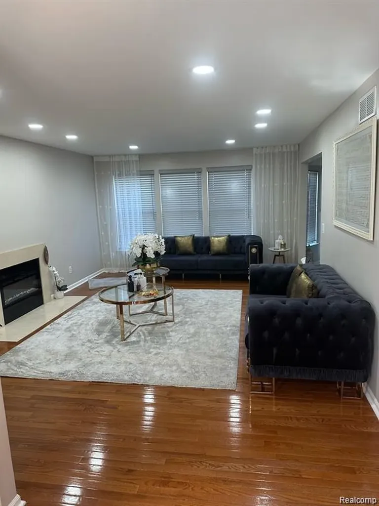 55 Morross Circle Dearborn City MI 48126