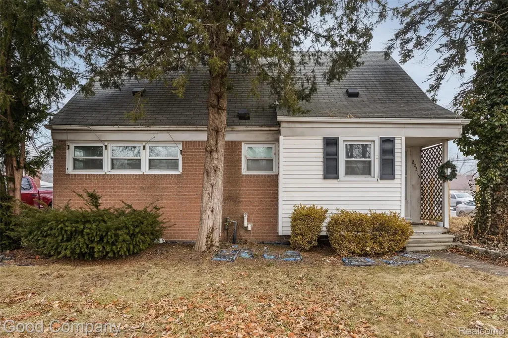 20315 Lancaster Street Harper Woods City MI 48225