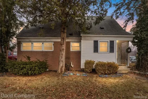 20315 Lancaster Street Harper Woods City MI 48225
