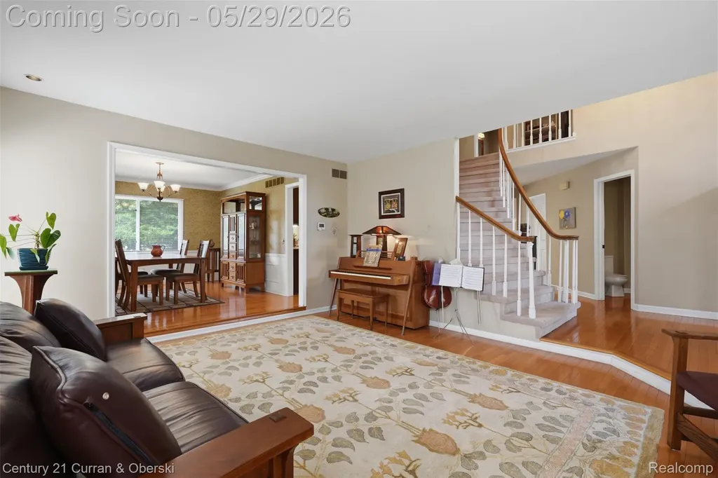 35975 King Edward Drive Farmington Hills City MI 48331
