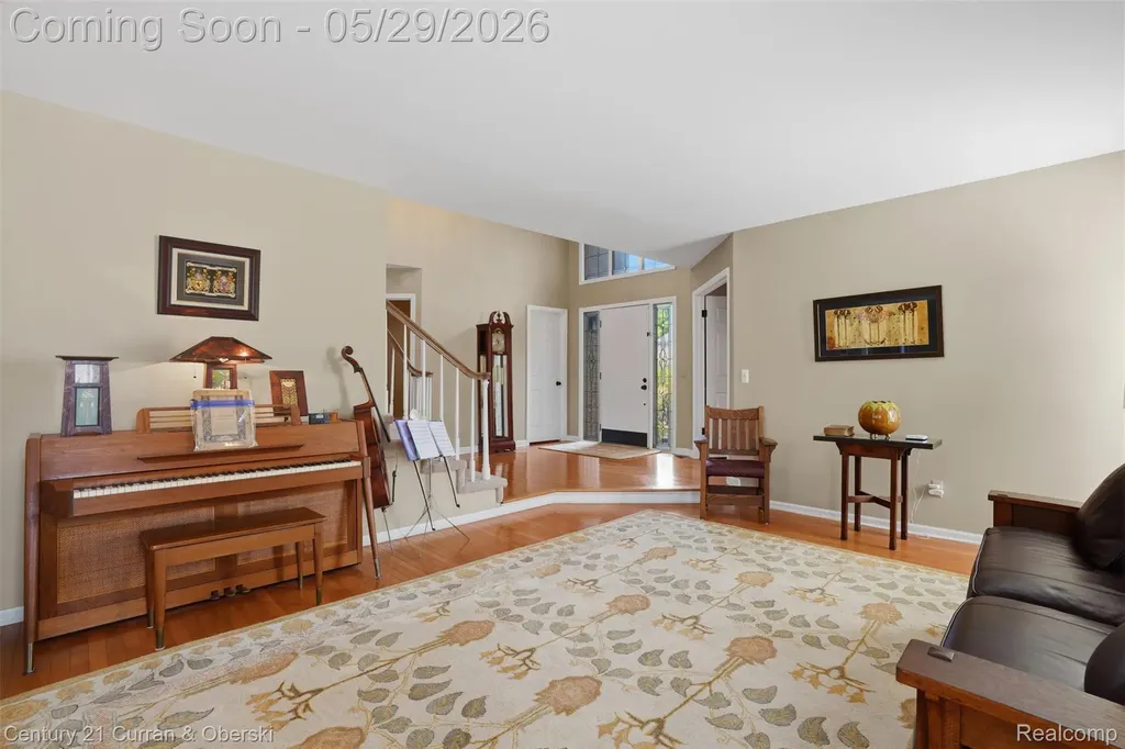 35975 King Edward Drive Farmington Hills City MI 48331