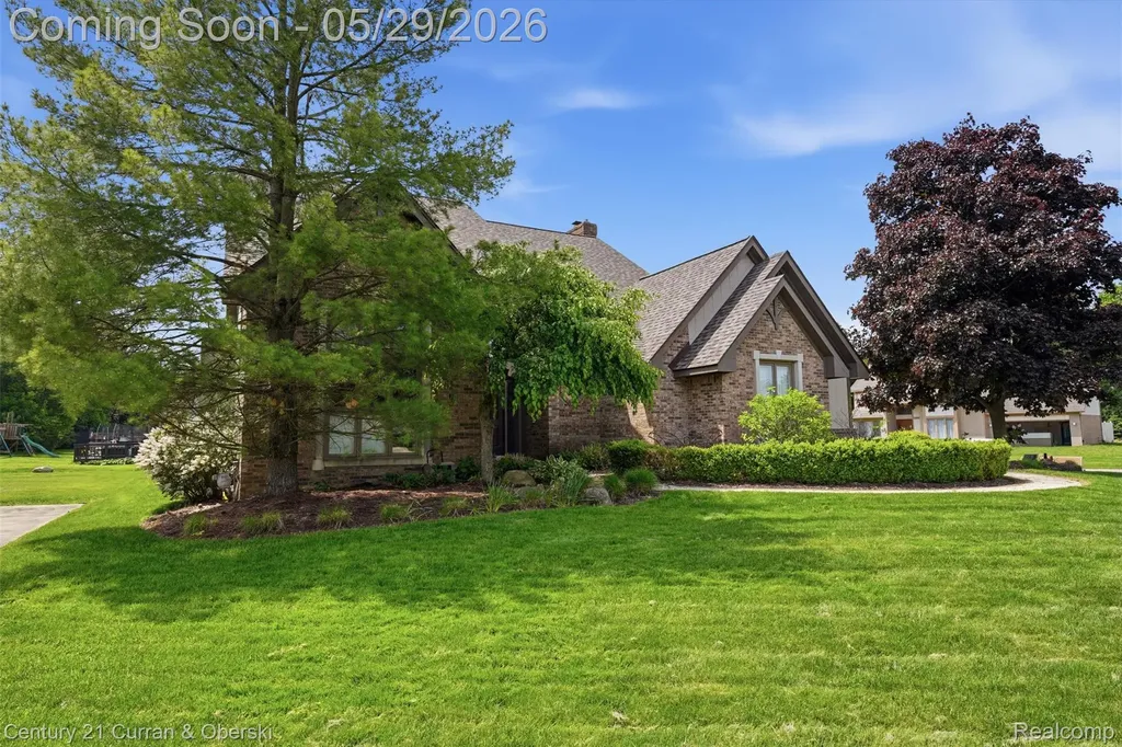 35975 King Edward Drive Farmington Hills City MI 48331