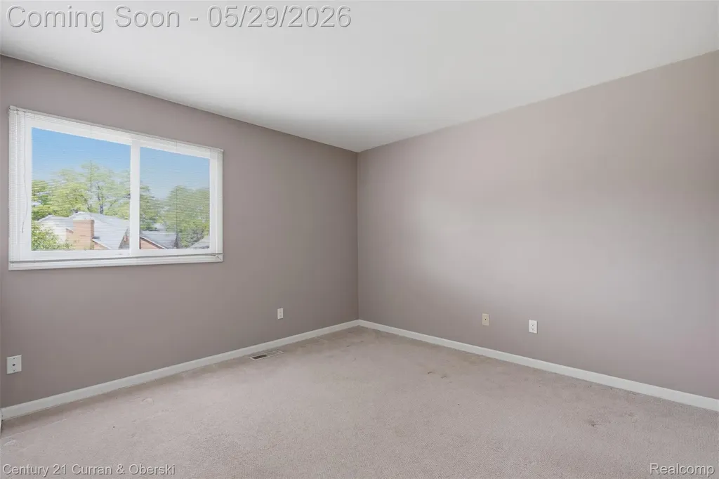 35975 King Edward Drive Farmington Hills City MI 48331