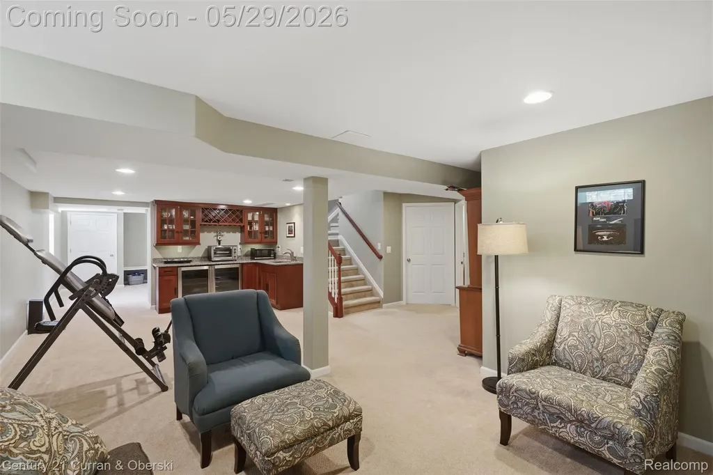 35975 King Edward Drive Farmington Hills City MI 48331