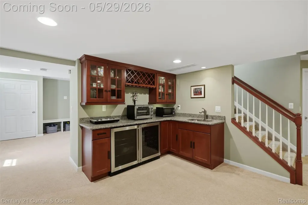 35975 King Edward Drive Farmington Hills City MI 48331