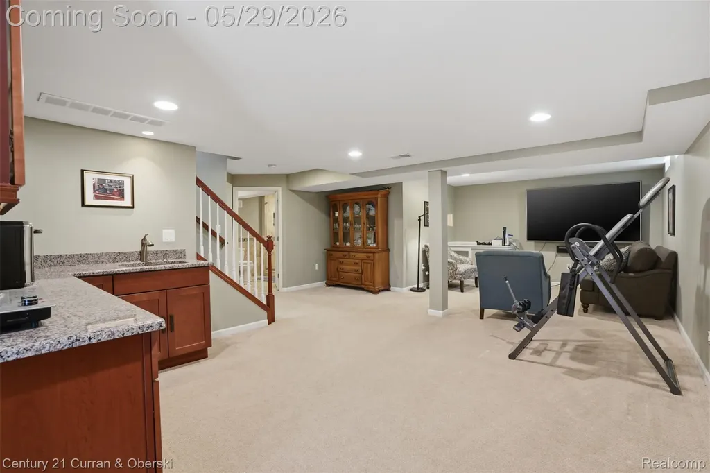 35975 King Edward Drive Farmington Hills City MI 48331