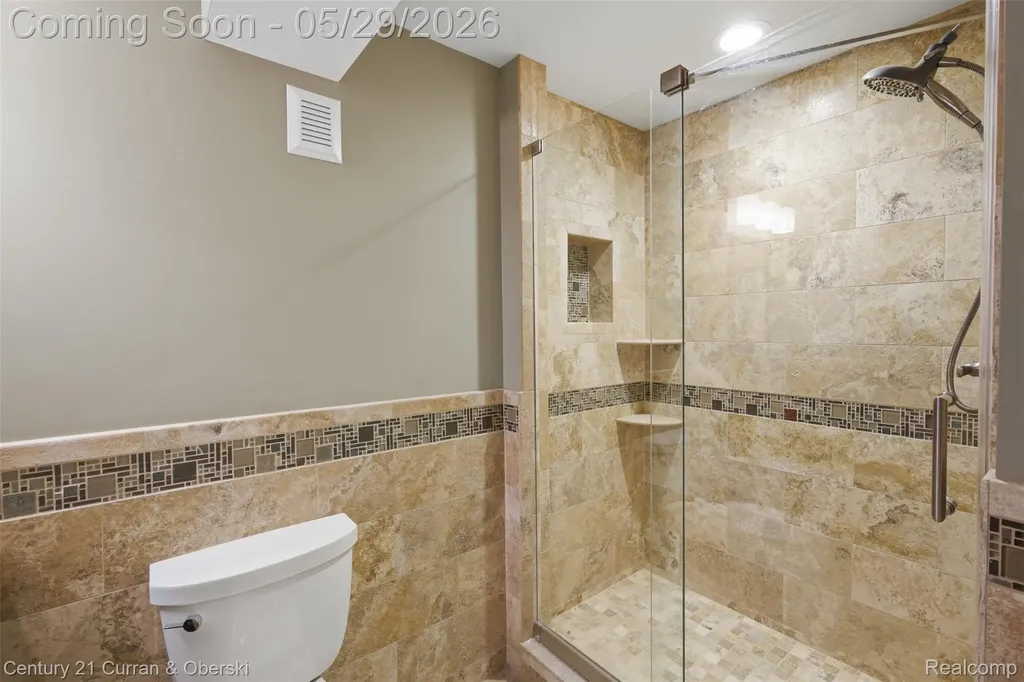 35975 King Edward Drive Farmington Hills City MI 48331
