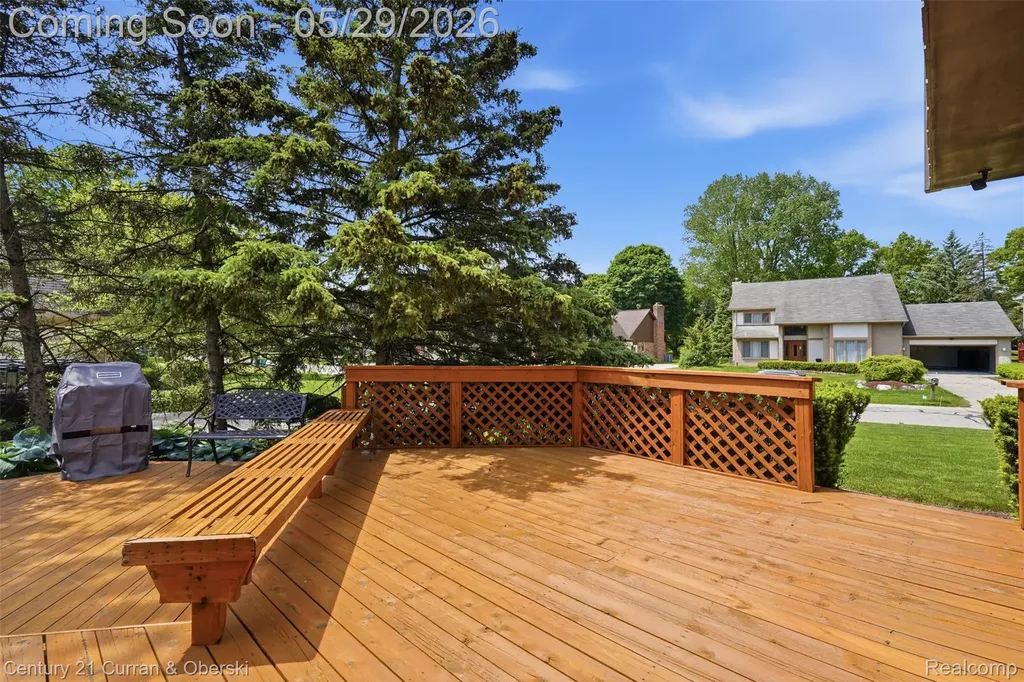 35975 King Edward Drive Farmington Hills City MI 48331