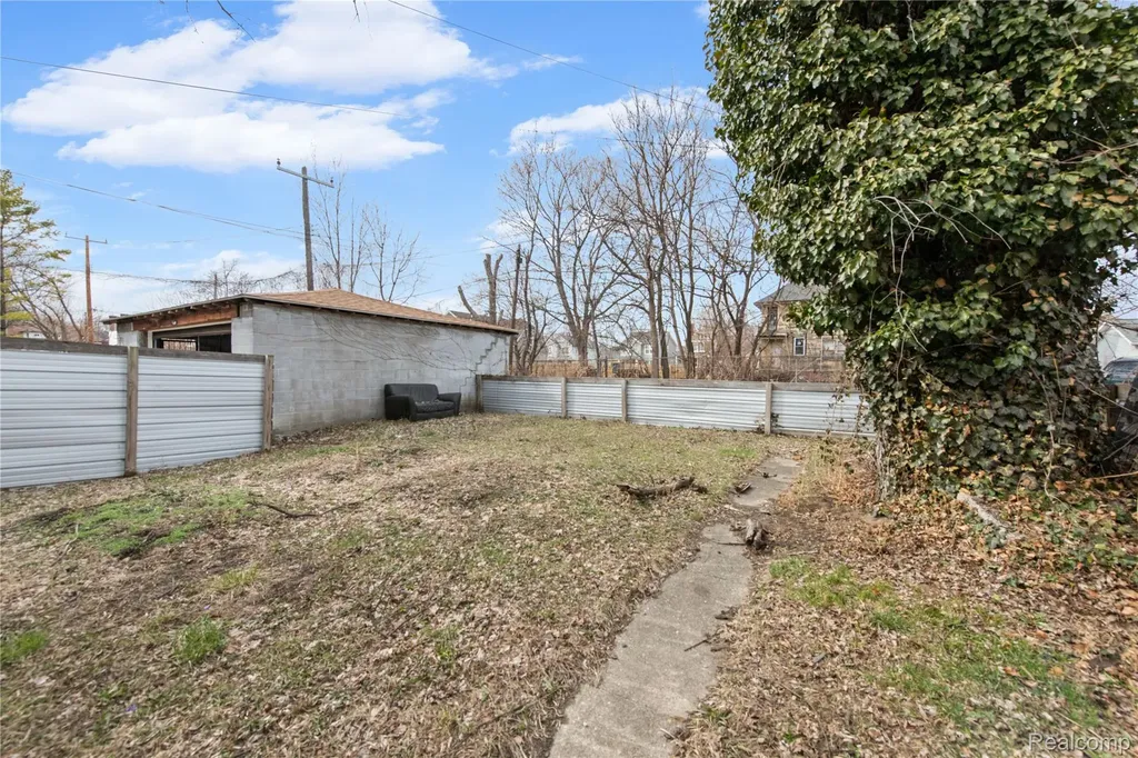 591 Hague Street Detroit City MI 48202