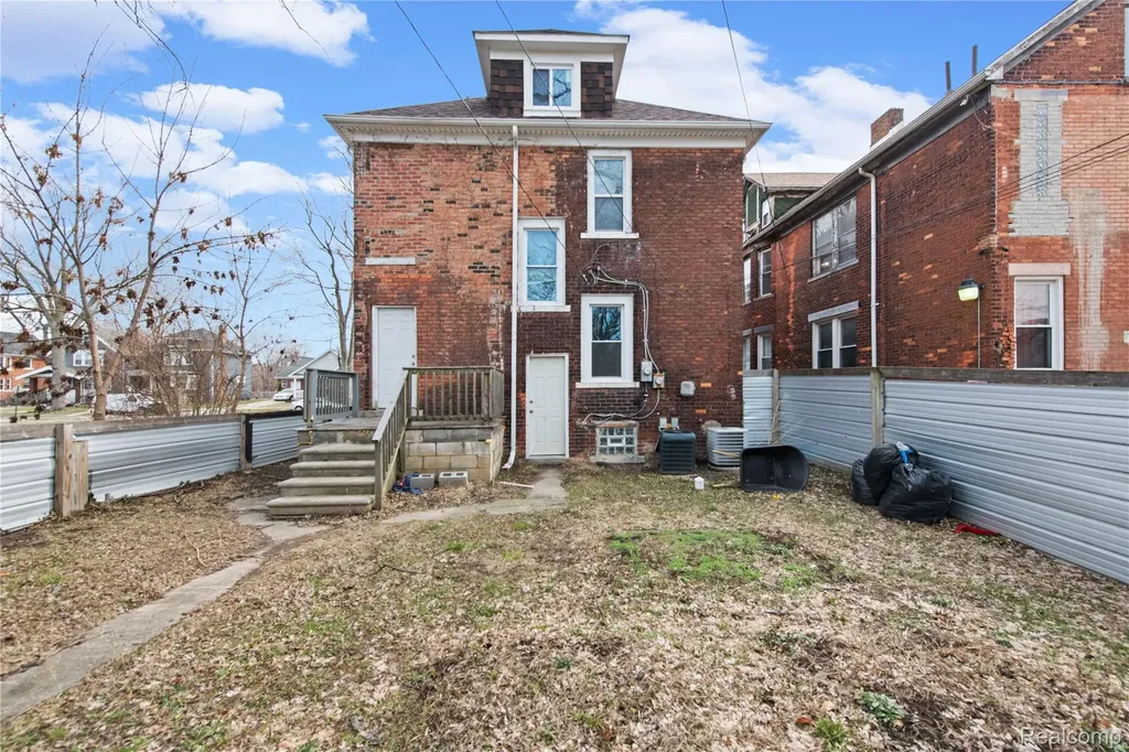 591 Hague Street Detroit City MI 48202