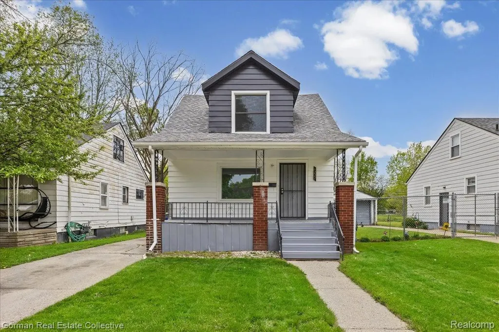8227 Saint Marys Street Detroit City MI 48228