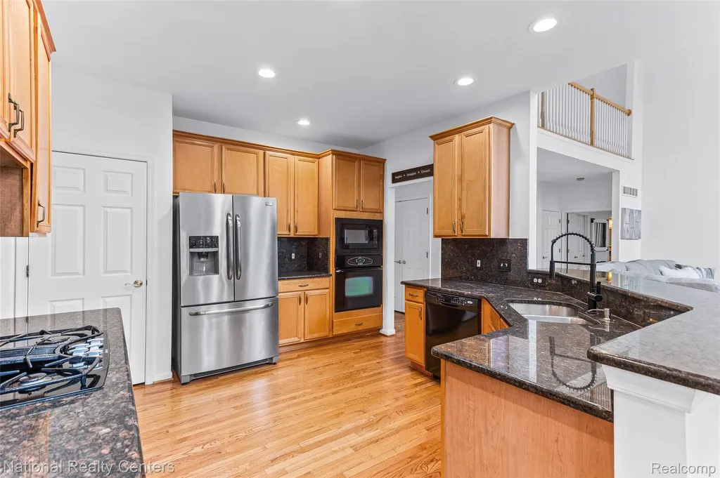 2077 Applebrook Drive Commerce Charter Township MI 48382