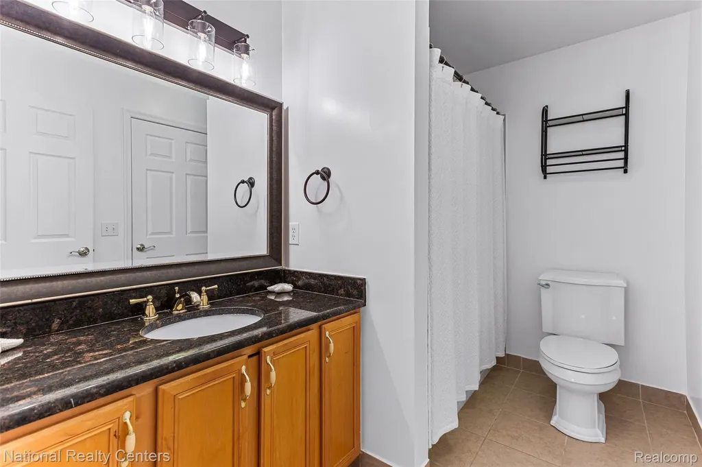 2077 Applebrook Drive Commerce Charter Township MI 48382