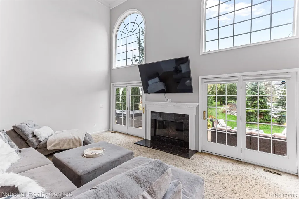 2077 Applebrook Drive Commerce Charter Township MI 48382