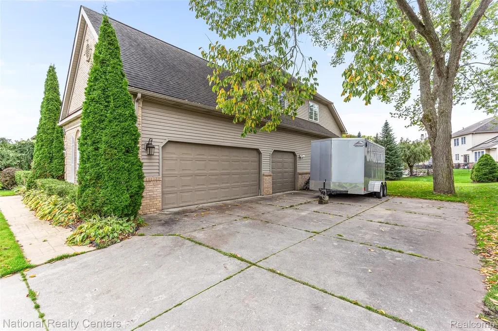 2077 Applebrook Drive Commerce Charter Township MI 48382