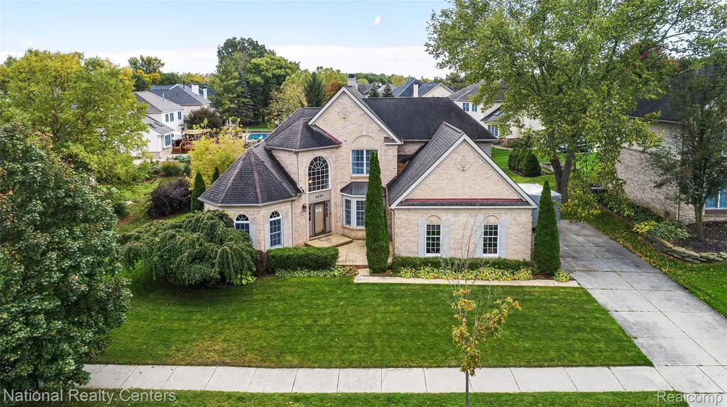 2077 Applebrook Drive Commerce Charter Township MI 48382