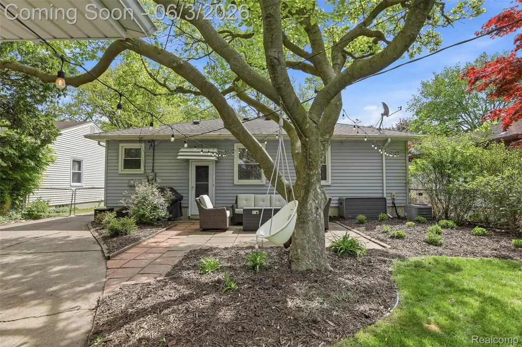 711 Symes Avenue Royal Oak City MI 48067