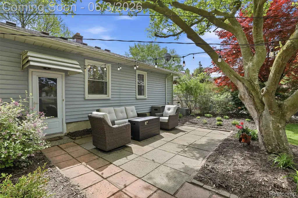 711 Symes Avenue Royal Oak City MI 48067