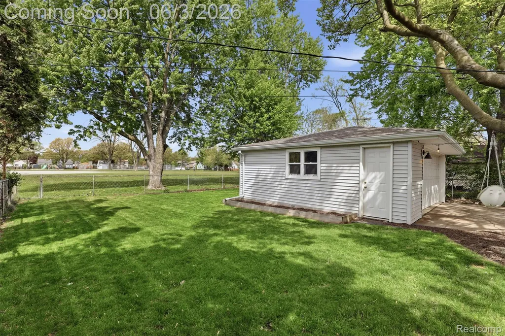 711 Symes Avenue Royal Oak City MI 48067