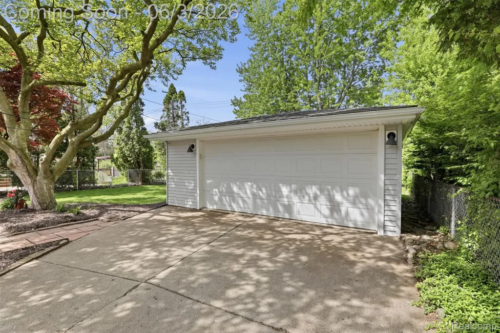 711 Symes Avenue Royal Oak City MI 48067