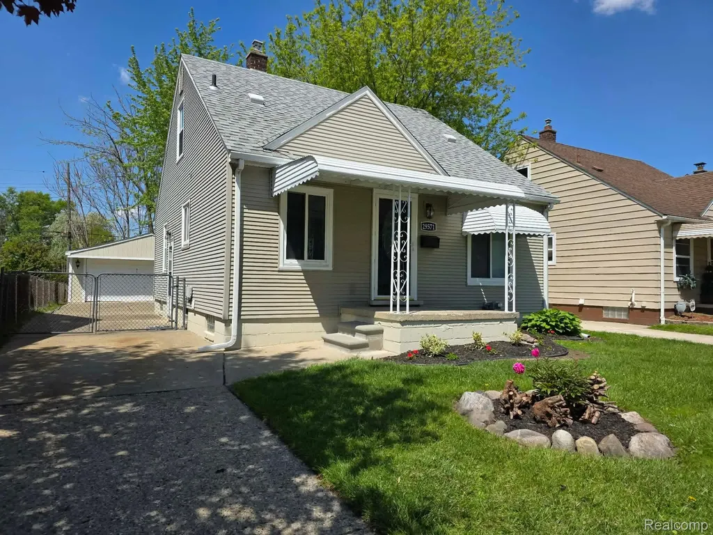 29571 Kelly Road Roseville City MI 48066