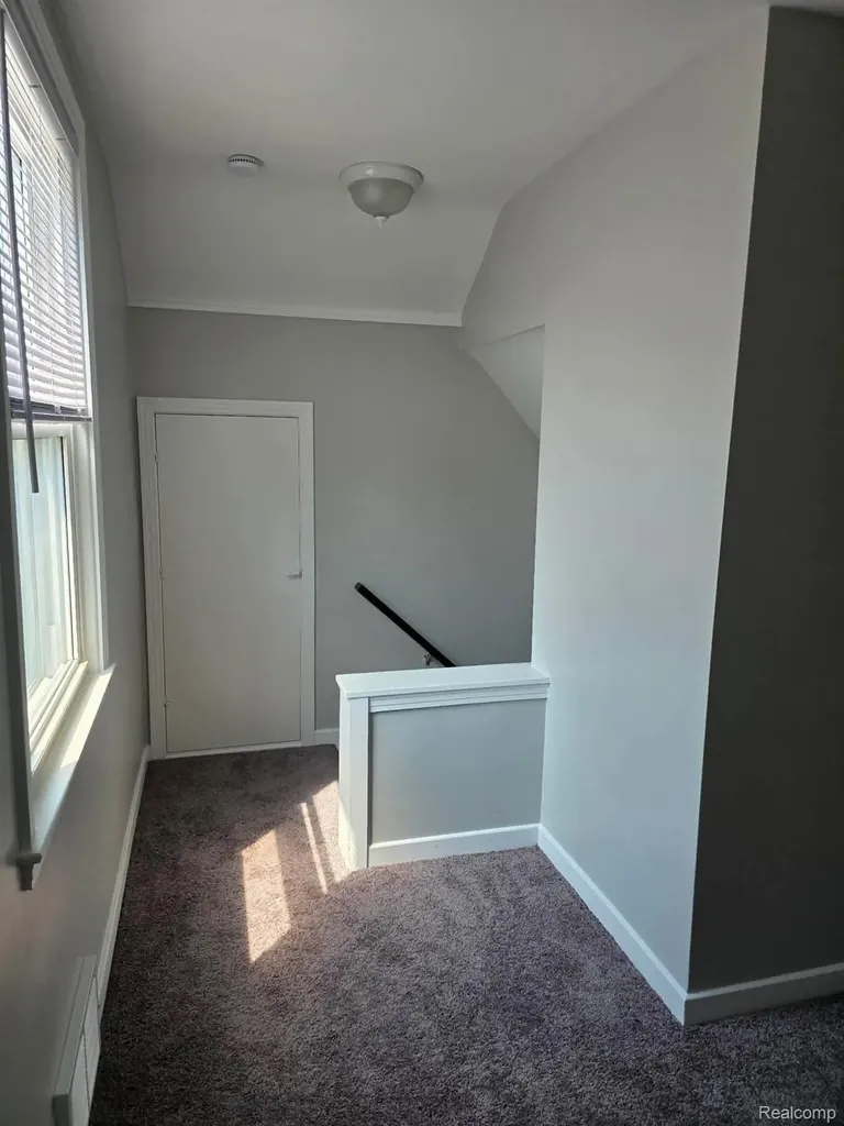 29571 Kelly Road Roseville City MI 48066