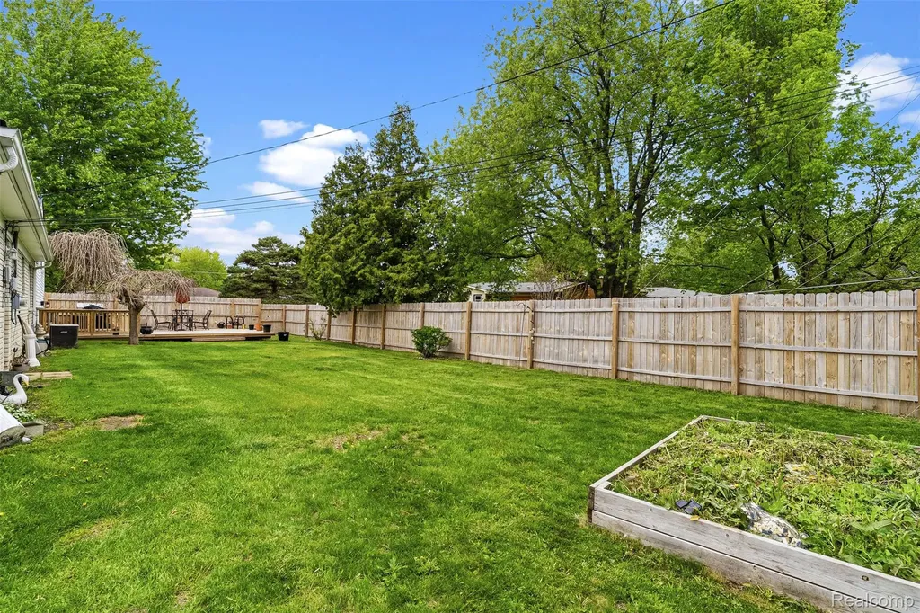 4821 Shelbyshire Drive Shelby Charter Township MI 48316