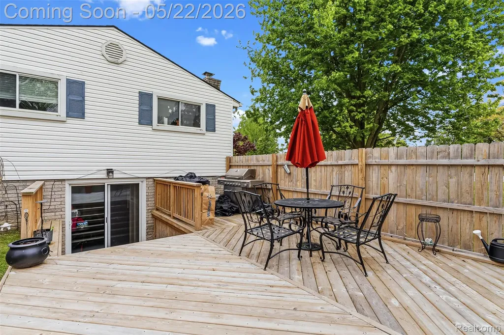 4821 Shelbyshire Drive Shelby Charter Township MI 48316