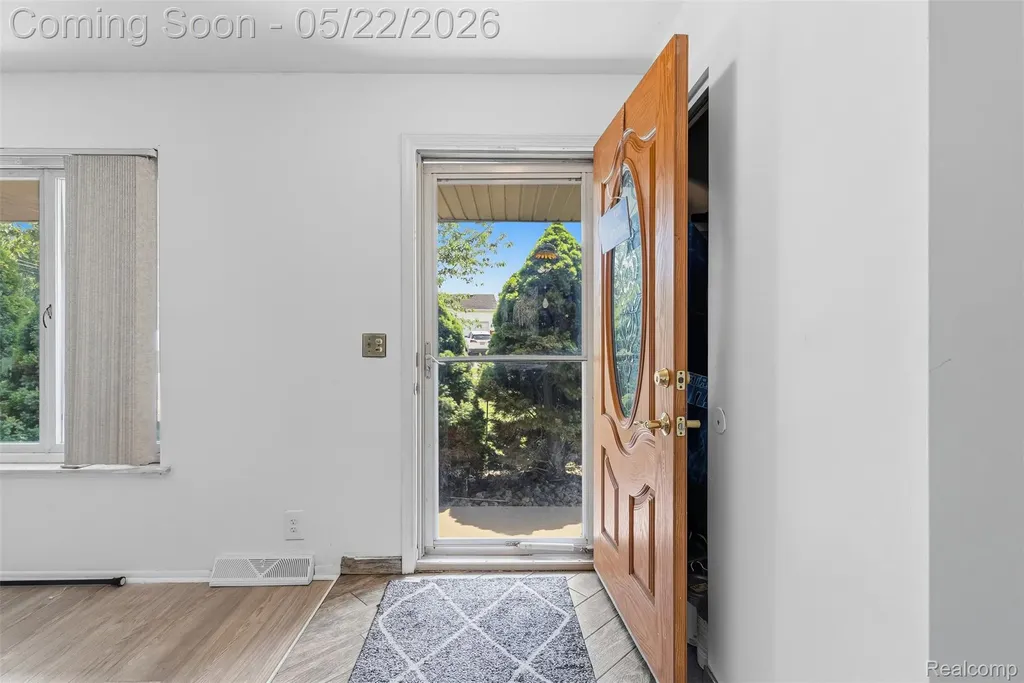 4821 Shelbyshire Drive Shelby Charter Township MI 48316
