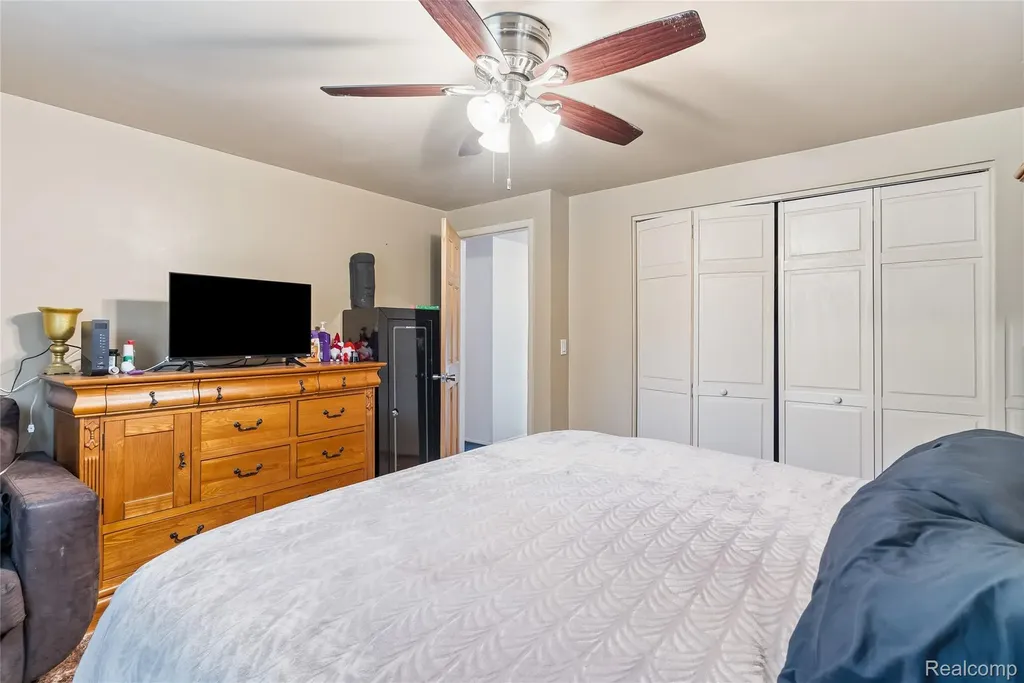 4821 Shelbyshire Drive Shelby Charter Township MI 48316