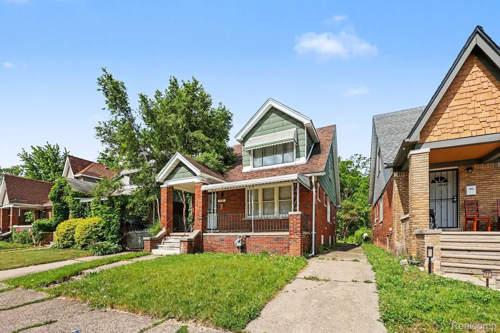 19539 Hickory Street Detroit City MI 48205