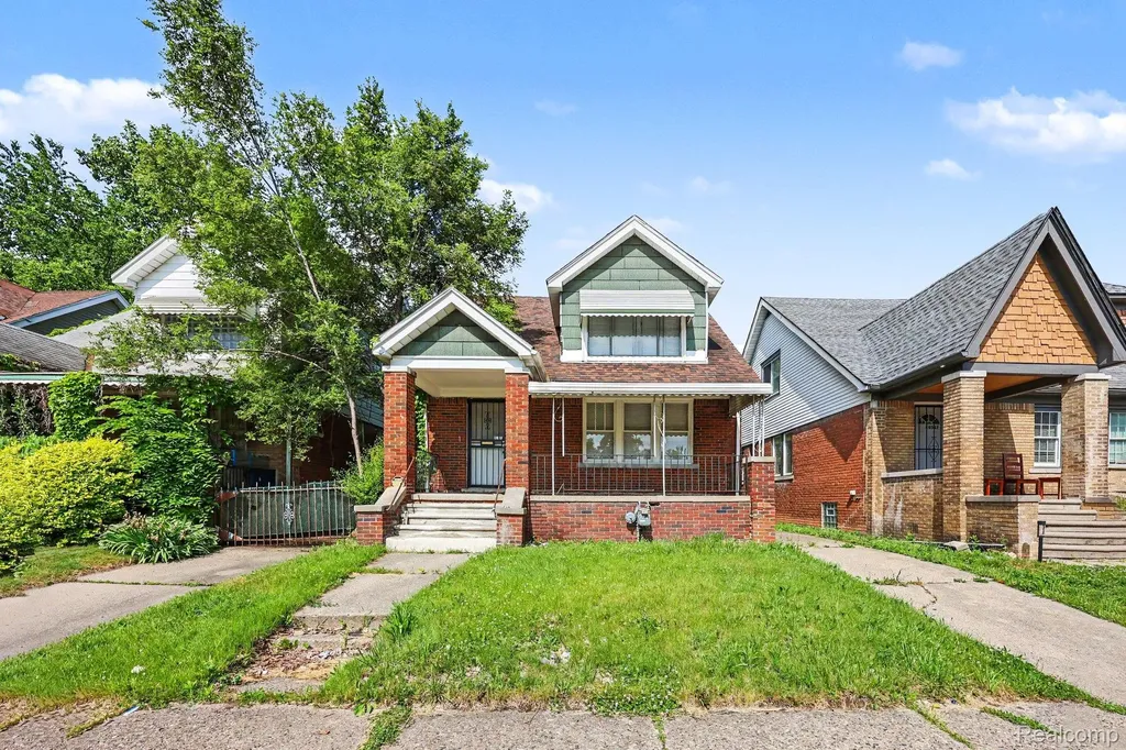 19539 Hickory Street Detroit City MI 48205