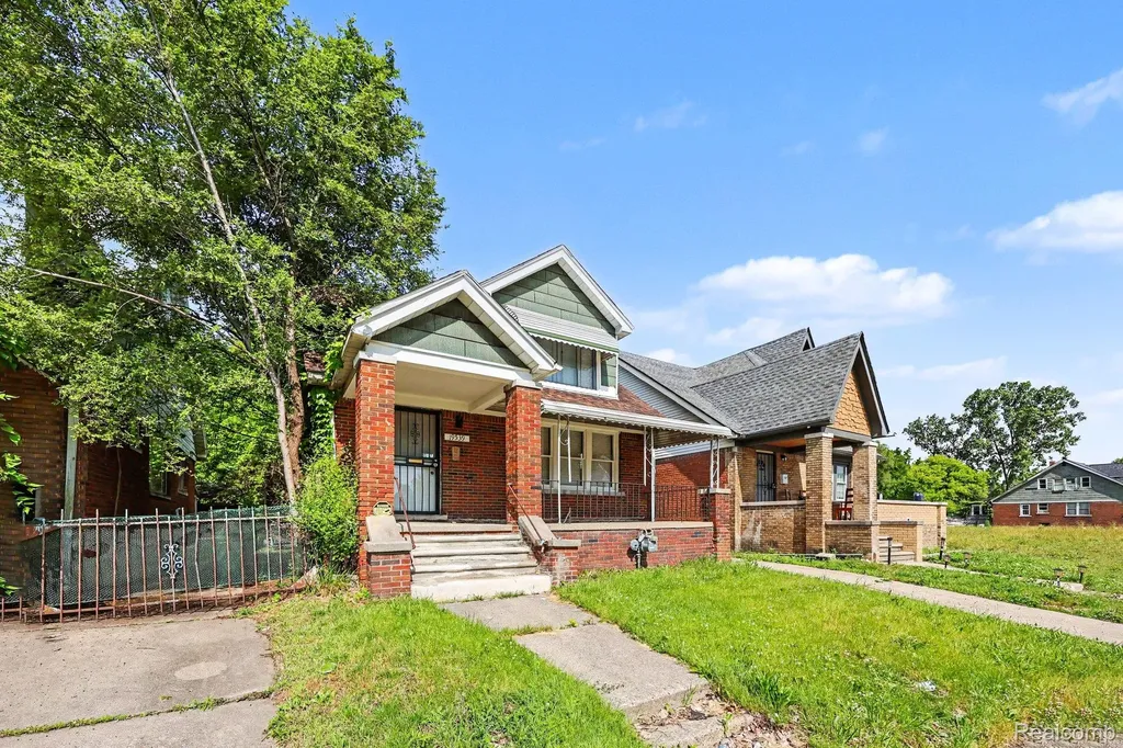 19539 Hickory Street Detroit City MI 48205