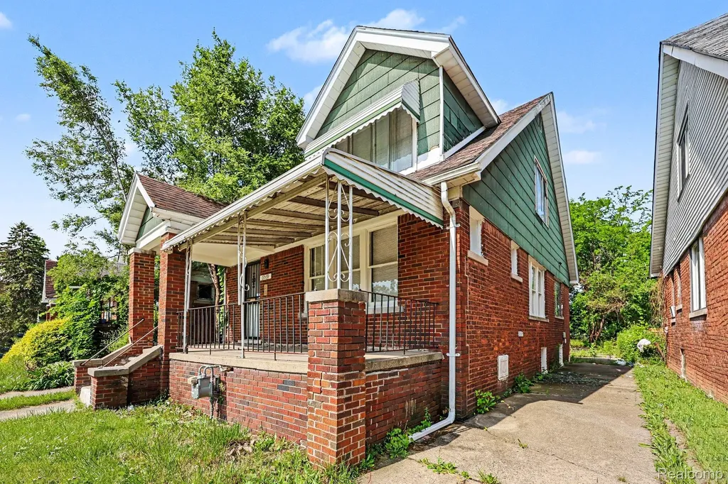 19539 Hickory Street Detroit City MI 48205